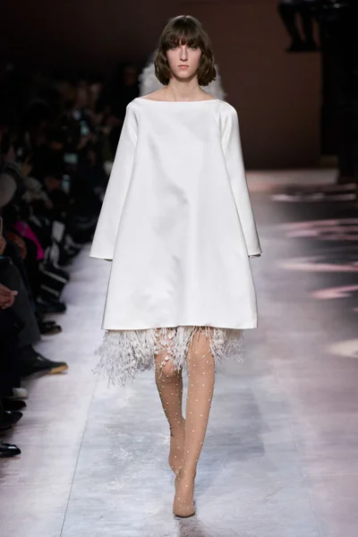 Look 19